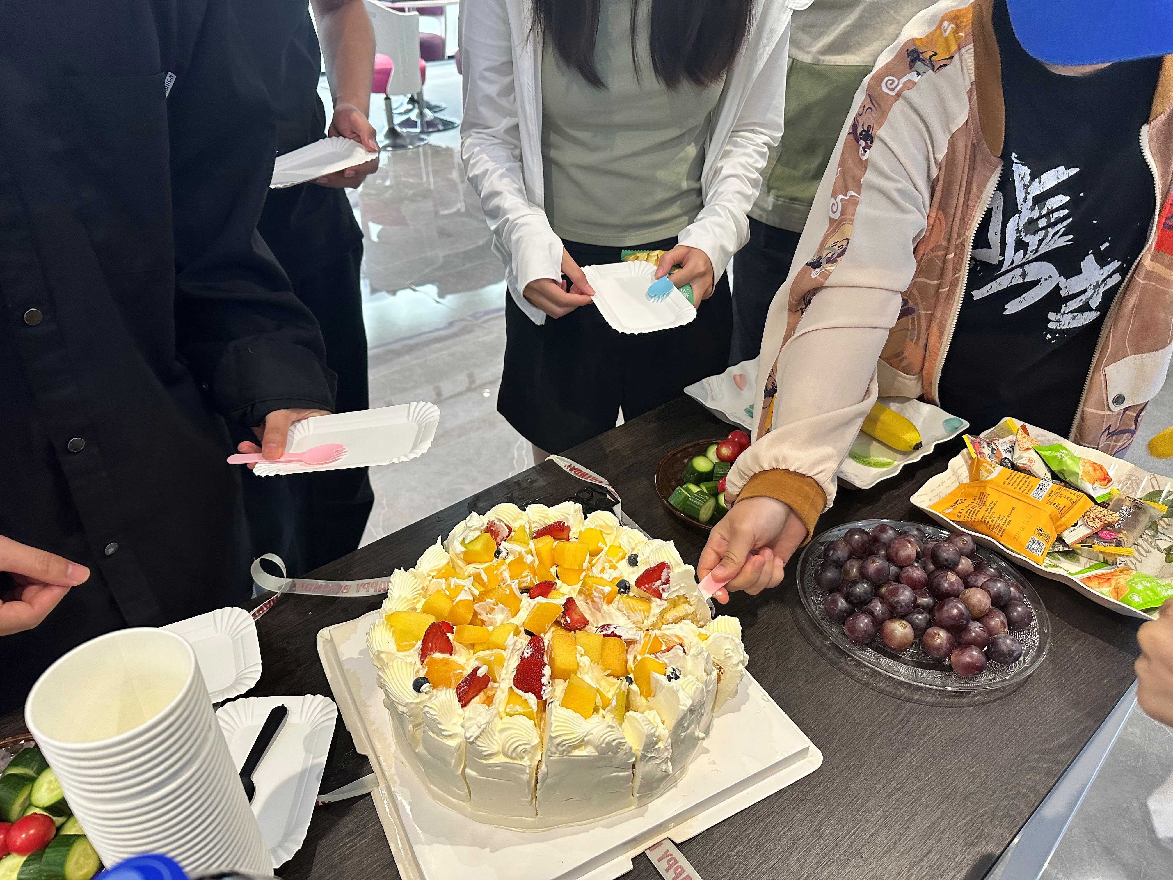 恒點(diǎn)科技生日會(huì)