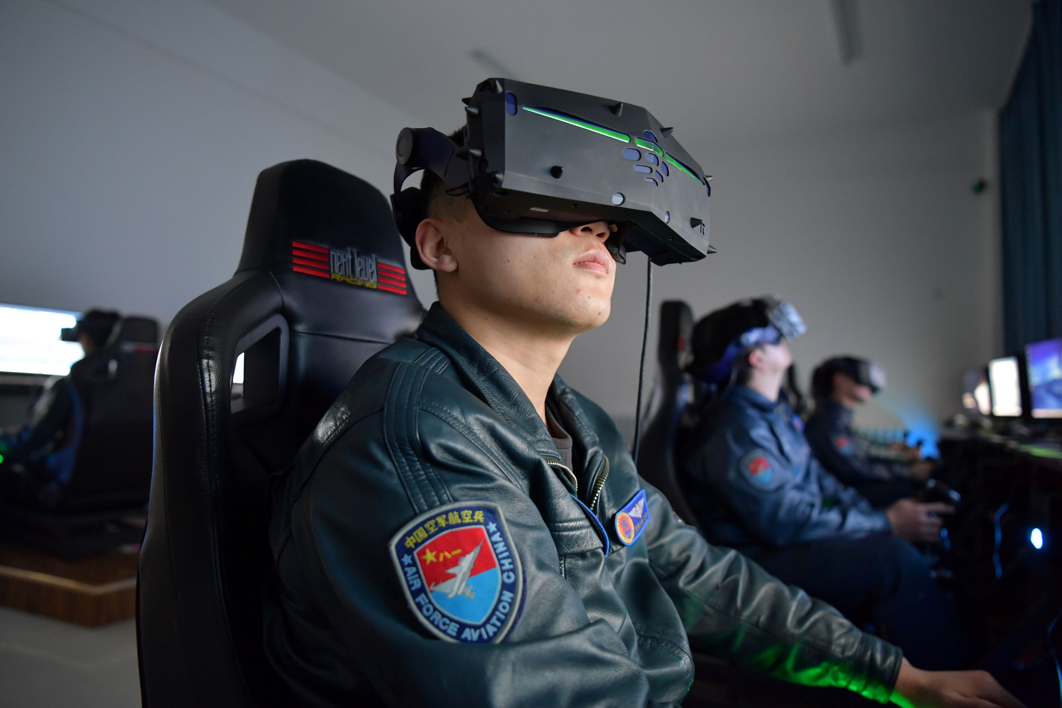 我軍利用VR進行實戰(zhàn)科目的模擬對抗